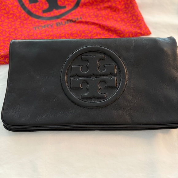 Tory Burch Bombe Riva Clutch--Black - Picture 1 of 11